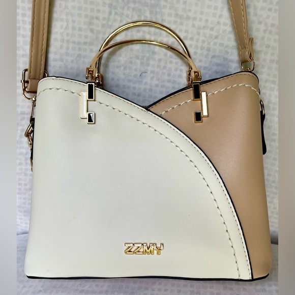 Handbags - Crossbody Structured Bag Gold Handles Adjustable Strap + Free Bag Charms! NWOT
